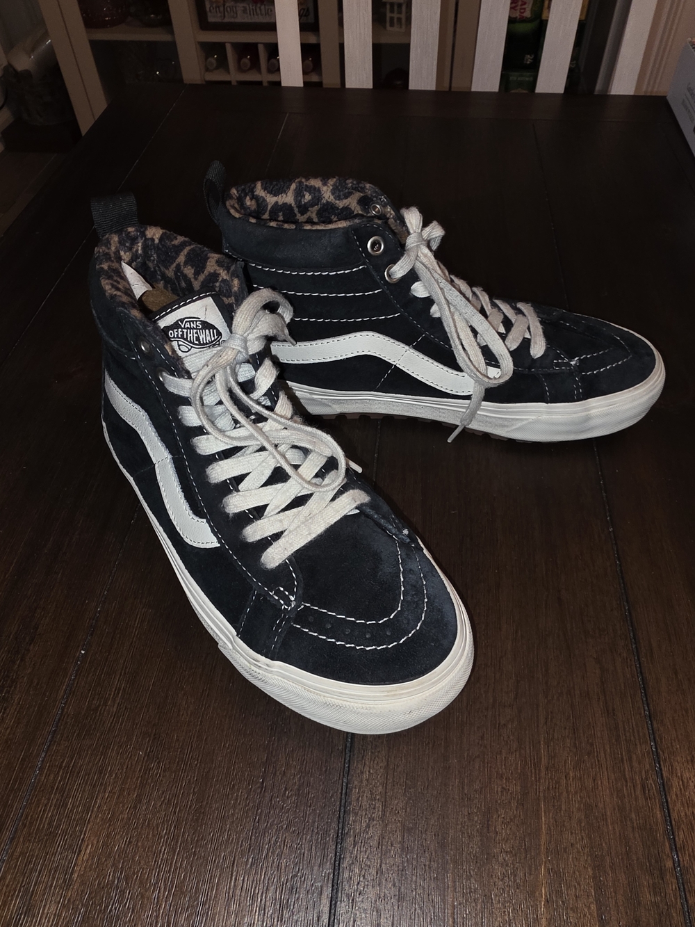 Vans Sk8-Hi MTE-1 High-Top Sneakers Black & White Men's US 6.5 Or Women's Size 8
